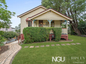 24 Whitehill Road, Newtown