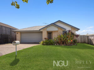  33 Goldenwood Crescent, Fernvale